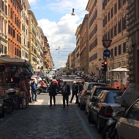 Casa Vacanza Colosseo Rom Eksteriør billede