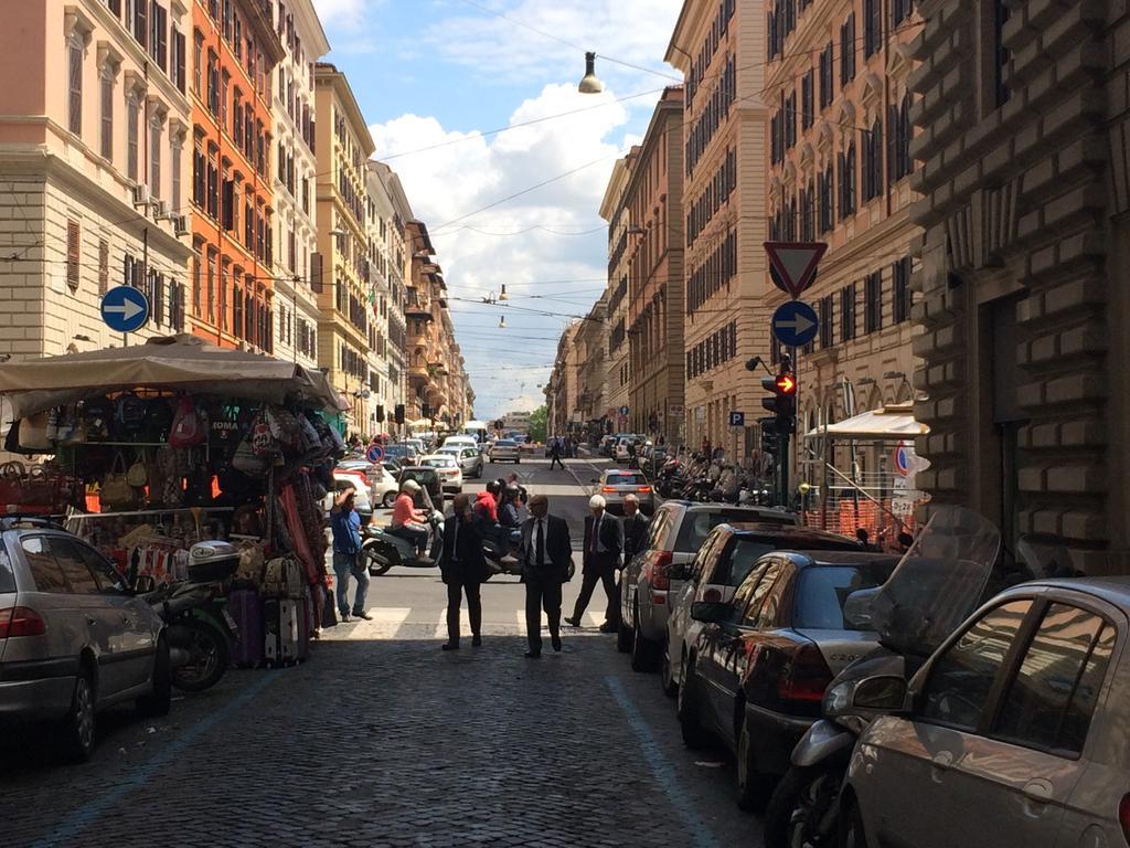 Casa Vacanza Colosseo Rom Eksteriør billede